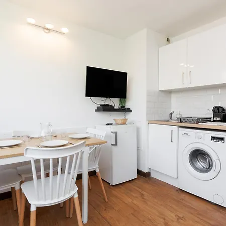 Upstays Charming T2 Renovated Balcony And Pool Cannes