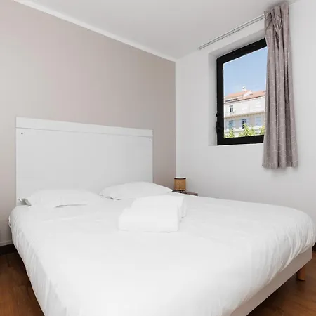 Upstays Charming T2 Renovated Balcony And Pool דירה