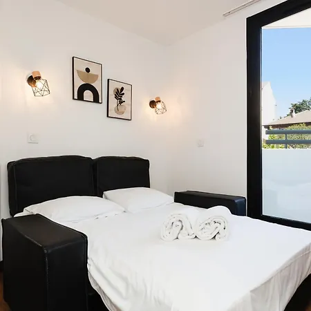 Upstays Charming T2 Renovated Balcony And Pool Cannes